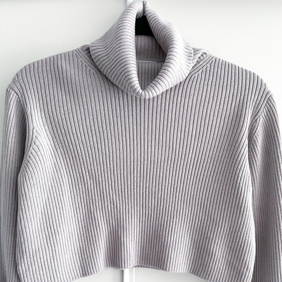 WILFRED Ribbed Crop Turtleneck Sweater - Picture 3 of 12